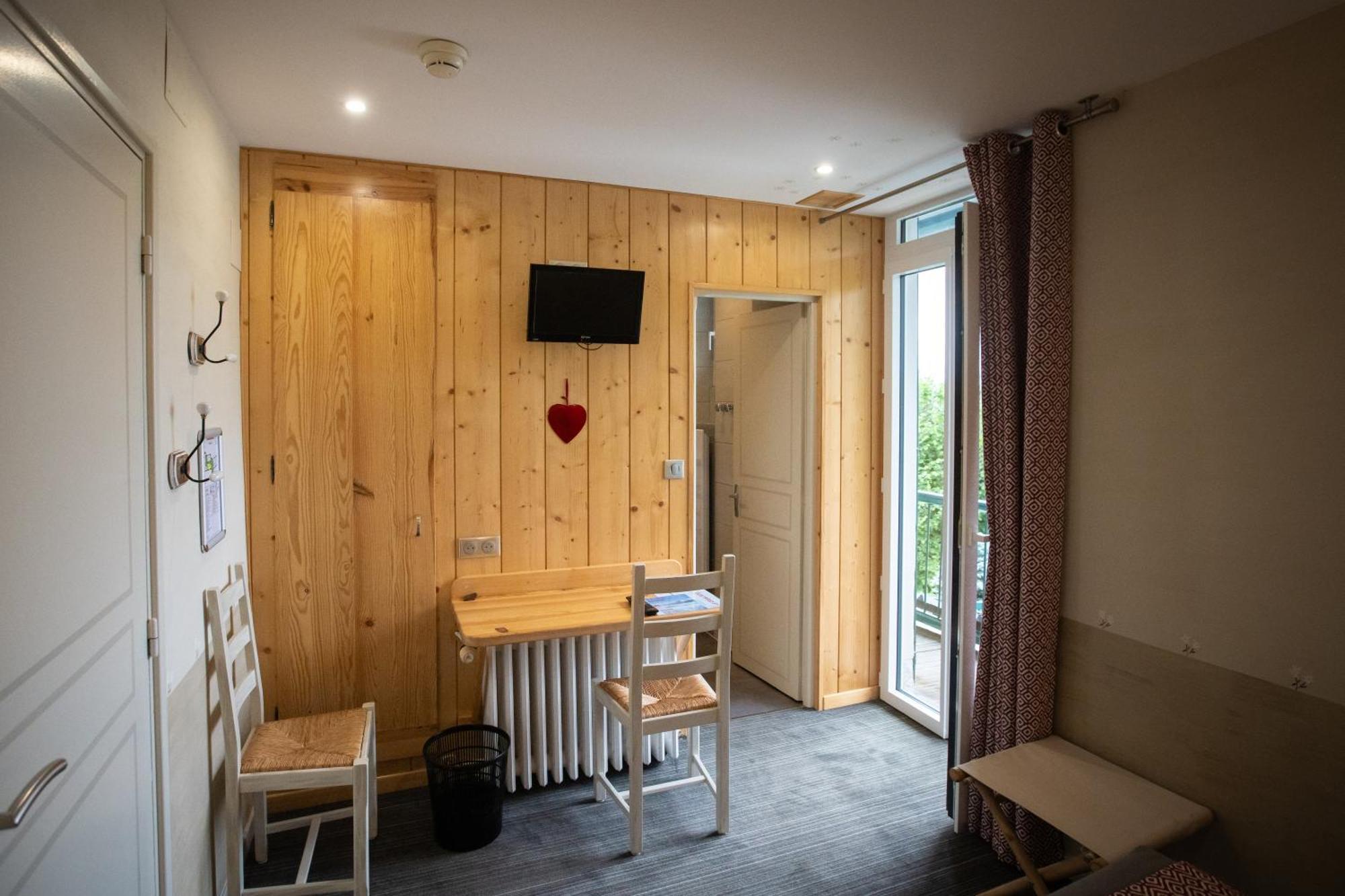 Auberge Le Cabaliros Arcizans-Avant Exterior foto